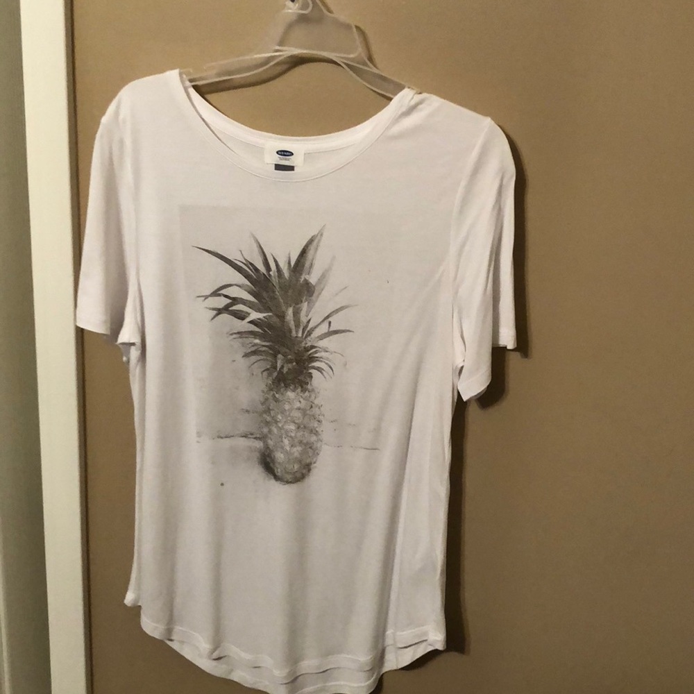 Old navy pineapple top